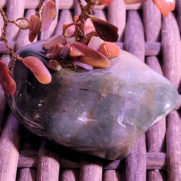 Carnelian Gemstone Bonsai Tree Copper Wire Sculpture Green Crystal Base Folk Art - Picture 5 of 9